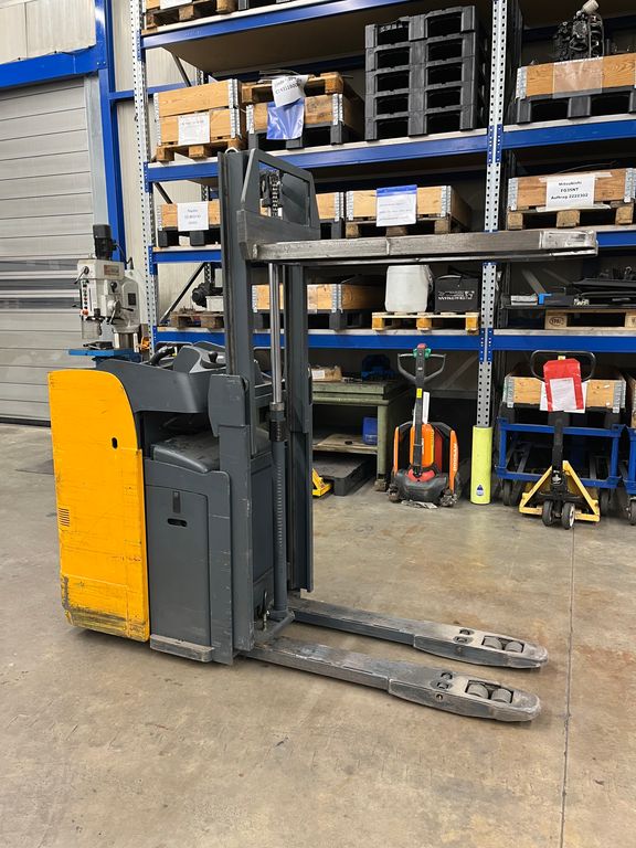 verfügbar: Jungheinrich ESD20 G119-166ZT Gabelhochhubwagen Jungheinrich ESD20 G119-166ZT