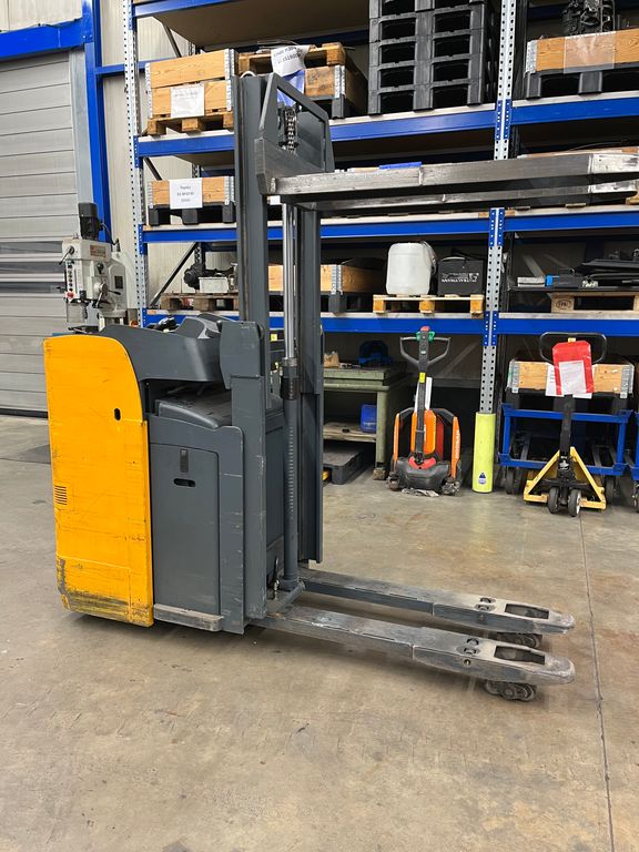 verfügbar: Jungheinrich ESD20 G119-166ZT Gabelhochhubwagen Jungheinrich ESD20 G119-166ZT