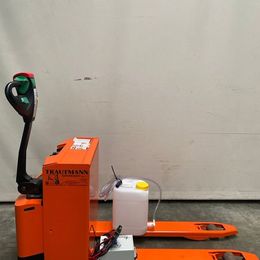 Doosan Elektro Stapler mit 1800kg Tragkraft