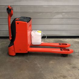 Linde Elektro Stapler mit 1600kg Tragkraft