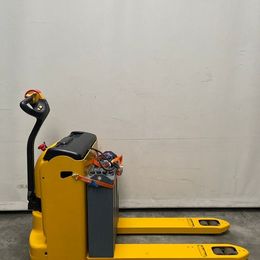 Yale Elektro Stapler mit 1800kg Tragkraft