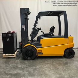 Jungheinrich Elektro Stapler mit 5000kg Tragkraft