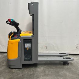 verfügbar: Jungheinrich ERC 214z Gabelhochhubwagen Jungheinrich ERC 214z