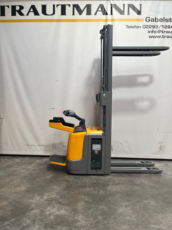 verfügbar: Jungheinrich ERC 214z Gabelhochhubwagen Jungheinrich ERC 214z