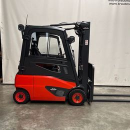 Linde Elektro Stapler mit 1600kg Tragkraft