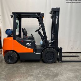 Doosan Gas Stapler mit 3000kg Tragkraft